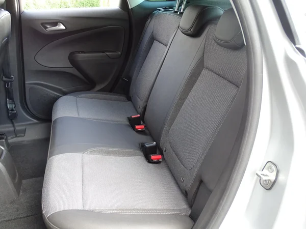 Opel Crossland (2023) — foto 6 van 25