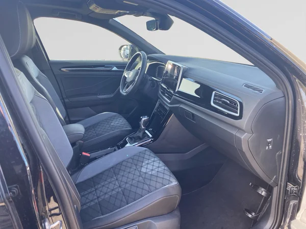 VOLKSWAGEN T-Roc (2024) — foto 13 van 17