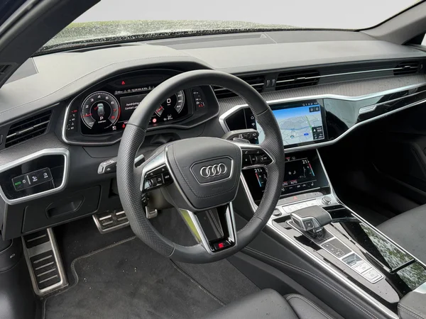 AUDI A6 Avant (2023) — foto 18 van 20