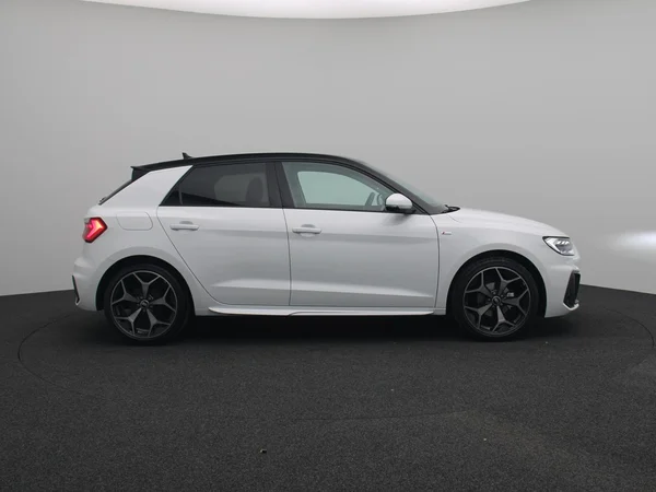 AUDI A1 Sportback (2025) — foto 10 van 19