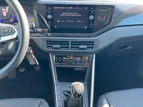 VOLKSWAGEN Polo (2023) — foto 18 van 18
