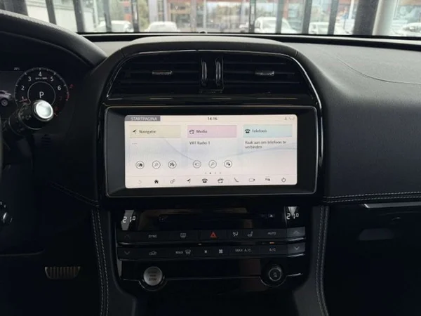 Jaguar F-PACE (2020) — foto 11 van 23