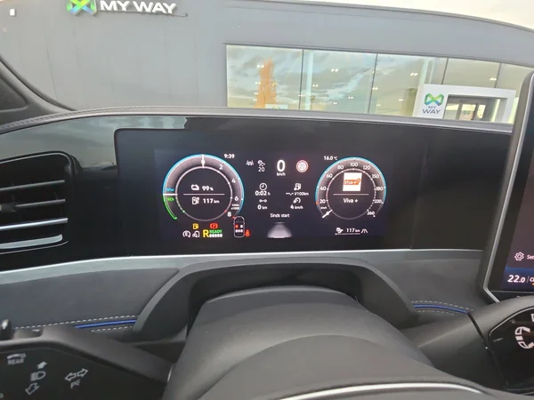 VOLKSWAGEN Passat Variant eHybrid (PHEV) (2025) — foto 11 van 24