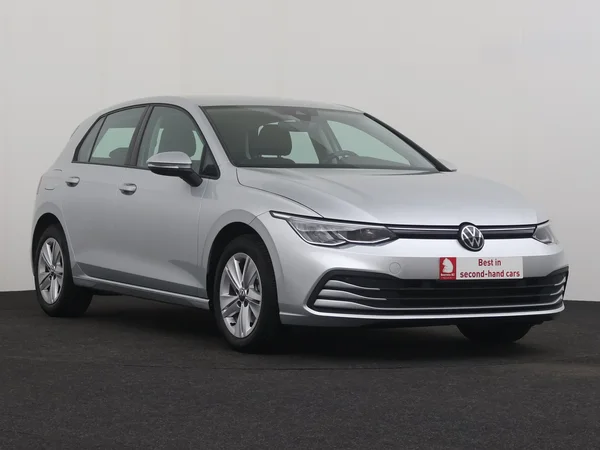 VOLKSWAGEN Golf (2024) — foto 22 van 27