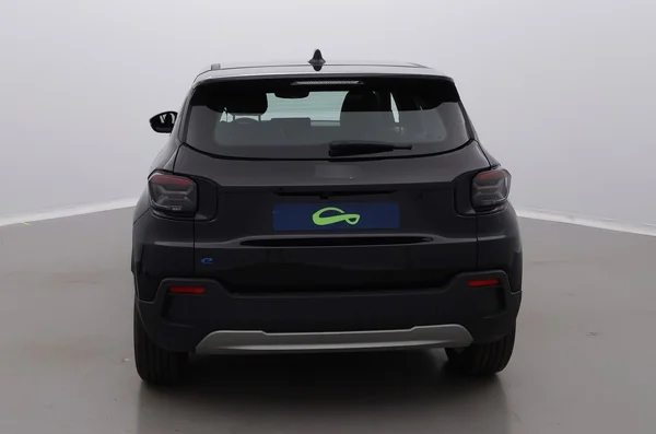 Jeep E-Avenger (2025) — foto 33 van 38