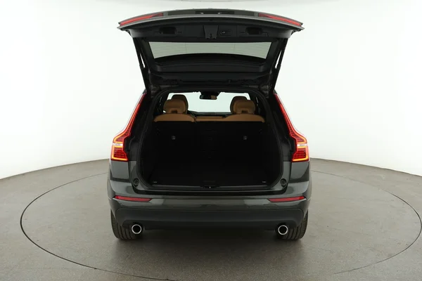 Volvo XC60 (2019) — foto 7 van 16