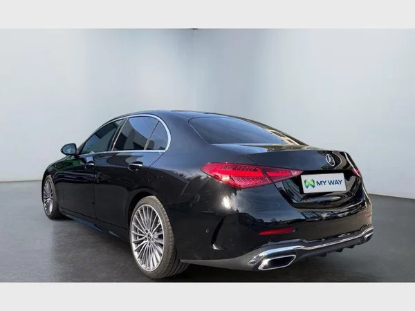 Mercedes-Benz C 200 (2023) — foto 23 van 29