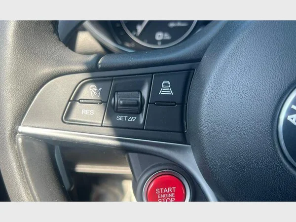 Alfa Romeo Giulia (2020) — foto 7 van 26