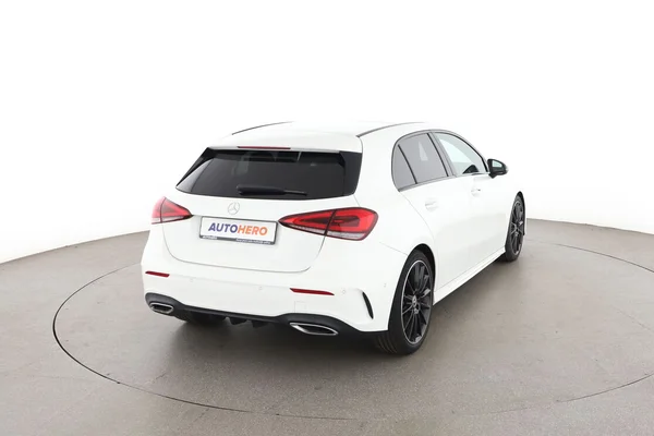 Mercedes-Benz A-Klasse (2021) — foto 12 van 16