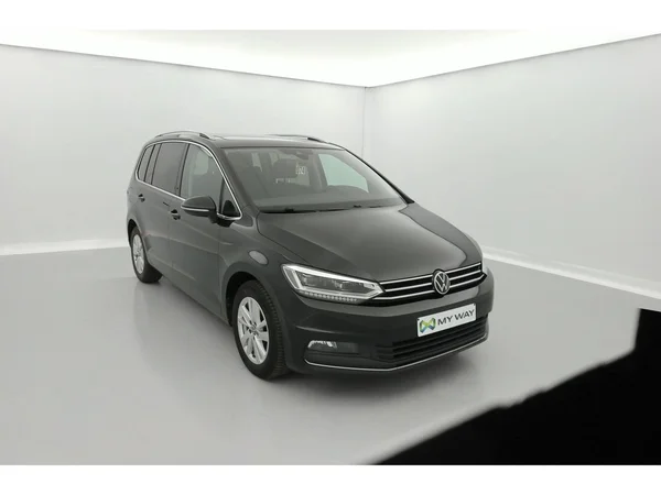 VOLKSWAGEN Touran (2020) — foto 23 van 31