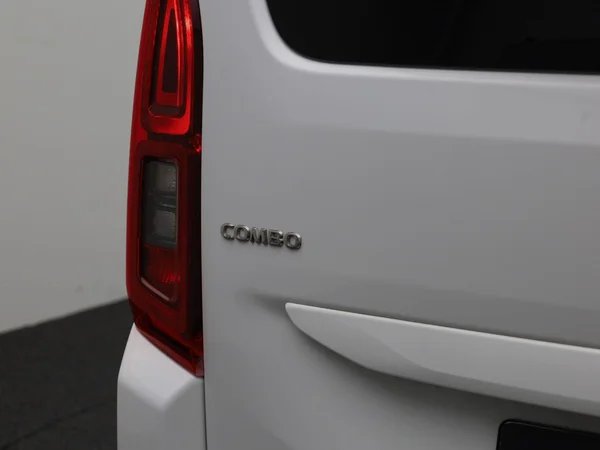 Opel Combo Life (2023) — foto 26 van 35