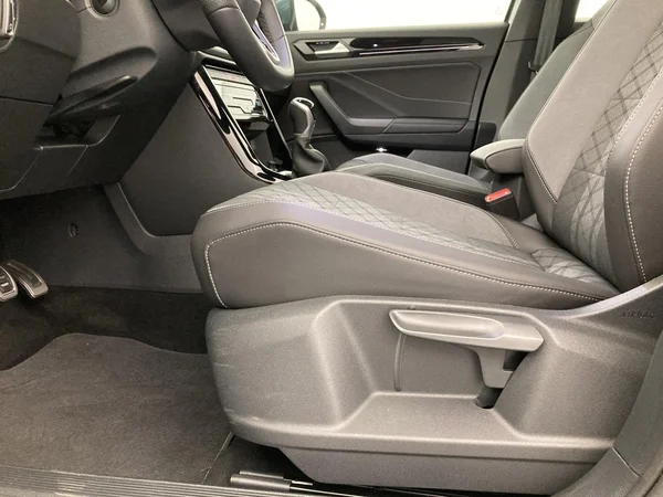 VOLKSWAGEN T-Roc (2025) — foto 30 van 36