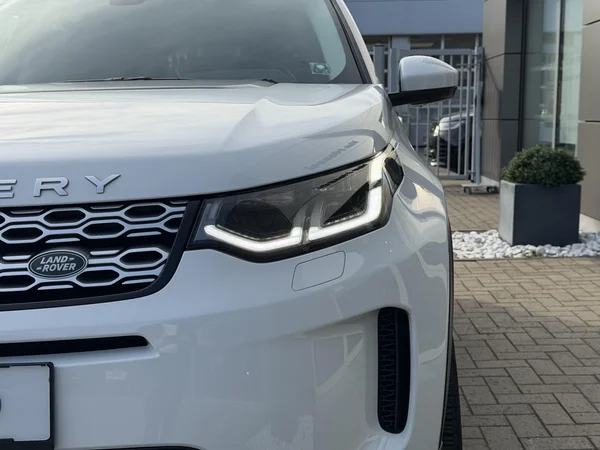 Land Rover Discovery Sport (2021) — foto 17 van 25