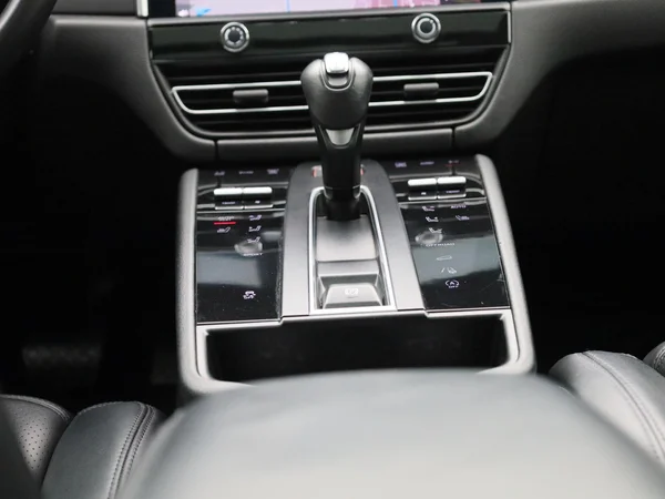 Porsche Macan (2022) — foto 60 van 60