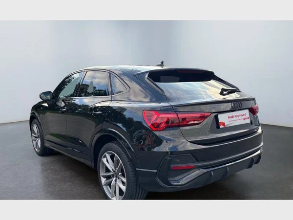 Audi Q3 Sportback (2023) — foto 12 van 15