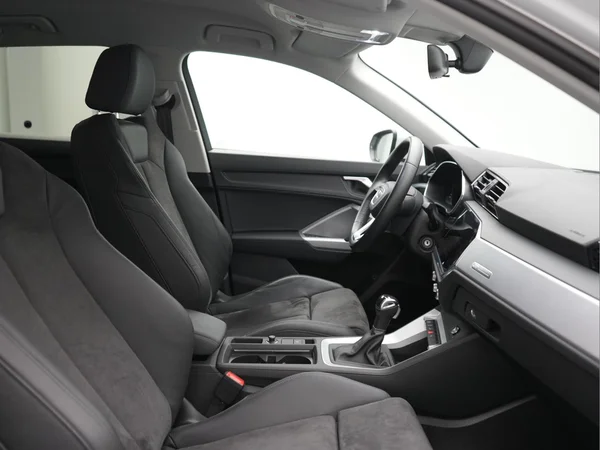 AUDI Q3 PHEV (2022) — foto 10 van 29