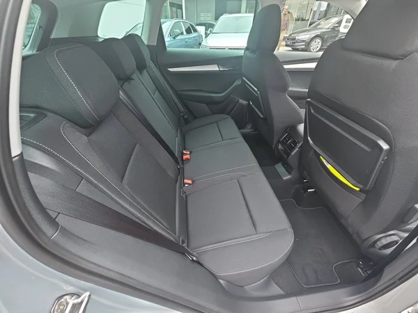 SKODA Karoq (2025) — foto 24 van 28