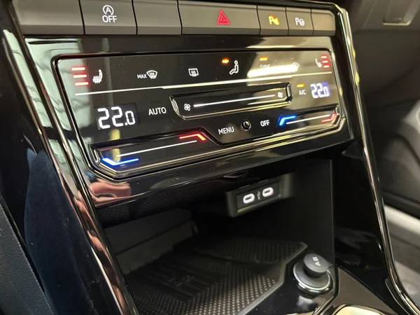 VOLKSWAGEN T-Roc (2026) — foto 2 van 16
