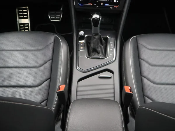 VOLKSWAGEN Tiguan Allspace (2024) — foto 15 van 35