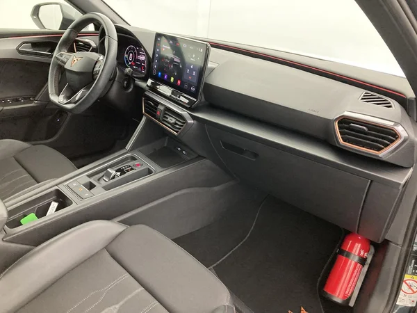CUPRA Leon e-Hybrid (PHEV) (2023) — foto 9 van 37