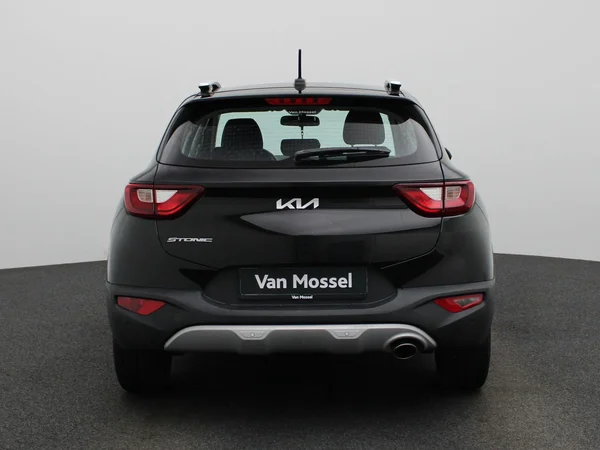 Kia Stonic (2023) — foto 34 van 38