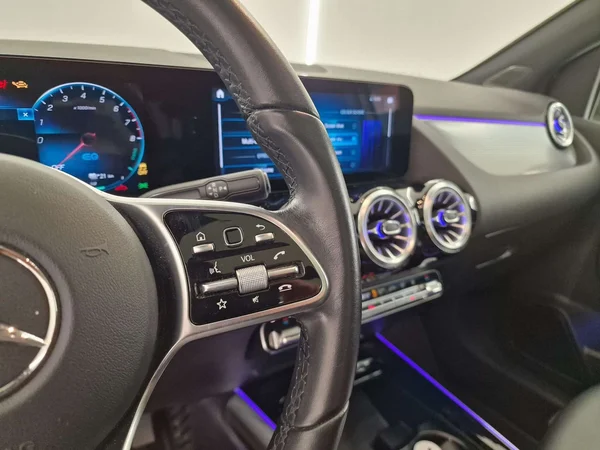 Mercedes-Benz B-Klasse (2021) — foto 6 van 18