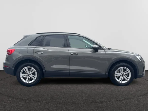 AUDI Q3 (2022) — foto 16 van 18