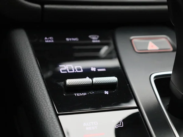Porsche Macan (2022) — foto 10 van 60