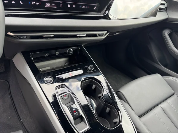 AUDI A5 Avant (2025) — foto 2 van 20