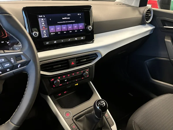 SEAT Arona (2024) — foto 4 van 20