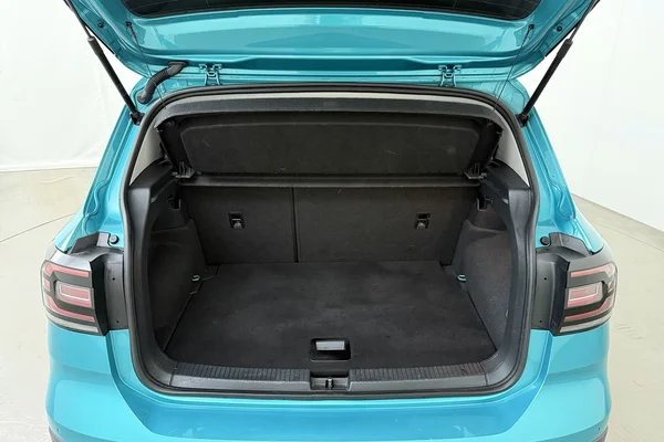 Volkswagen T-Cross (2021) — foto 19 van 23