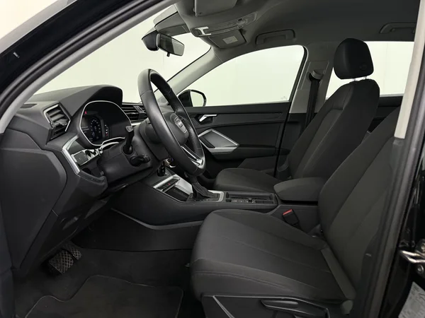 AUDI Q3 (2021) — foto 2 van 28