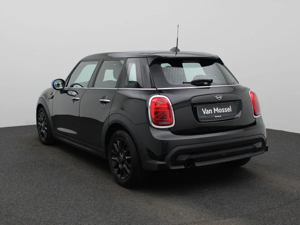 MINI One (2022) — foto 12 van 37