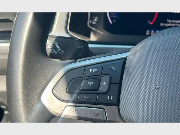 Volkswagen T-Roc (2024) — foto 5 van 24