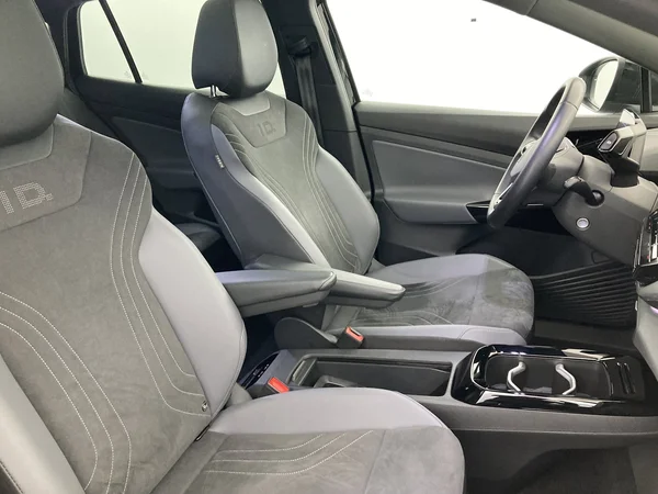 VOLKSWAGEN ID.5 (2023) — foto 13 van 29