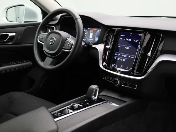 Volvo V60 (2022) — foto 38 van 44