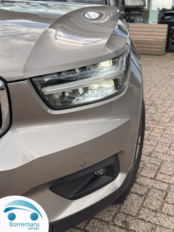 Volvo XC-40 (2020) — foto 7 van 44