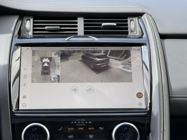 Jaguar E-PACE (2021) — foto 14 van 30