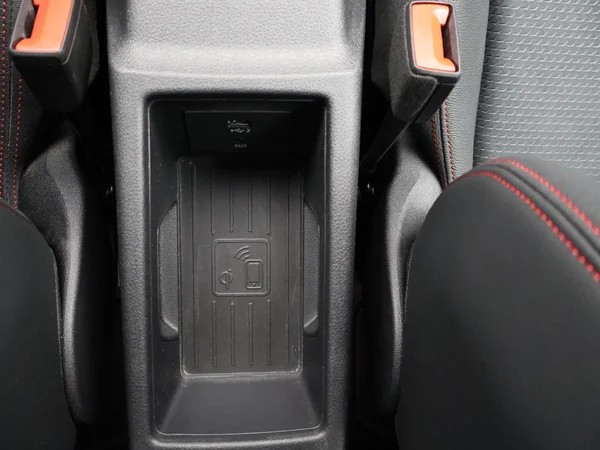 Audi SQ2 (2024) — foto 16 van 29