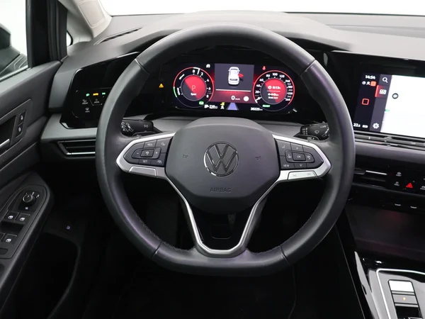 VOLKSWAGEN Golf VIII eHybrid (PHEV) (2024) — foto 6 van 25