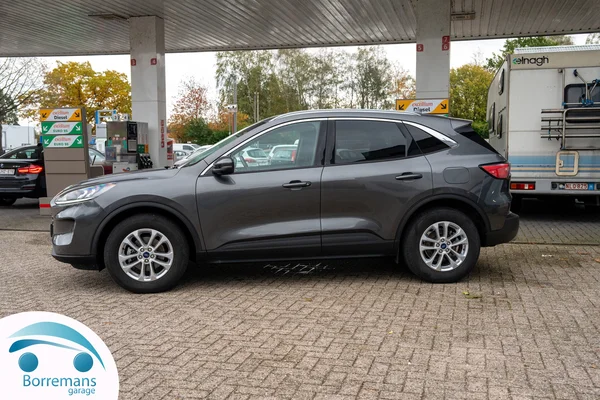 Ford Kuga (2022) — foto 30 van 33
