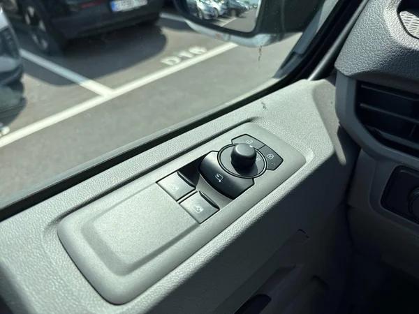 VOLKSWAGEN Transporter T7 26 Fou Swb Dsl (2025) — foto 7 van 21