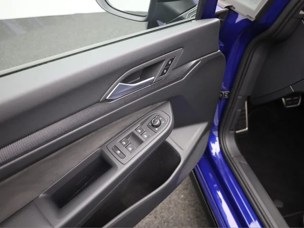 VOLKSWAGEN Golf VIII (2025) — foto 5 van 21