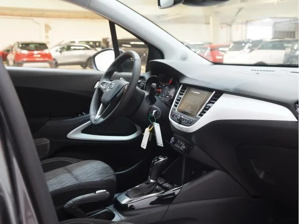 Opel Crossland X (2020) — foto 3 van 17