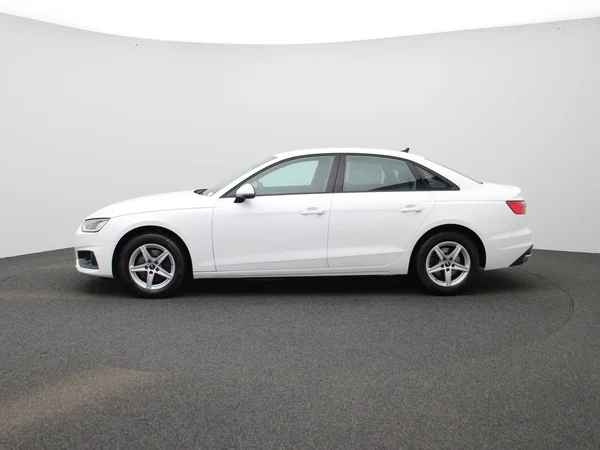 Audi A4 (2024) — foto 34 van 46