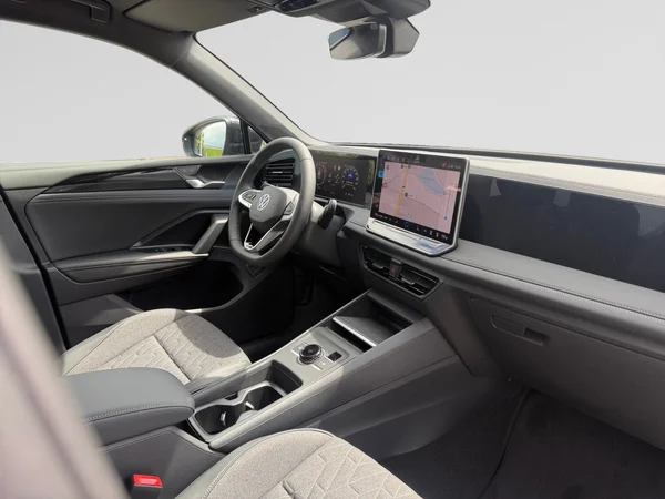 VOLKSWAGEN Tiguan (2026) — foto 18 van 24