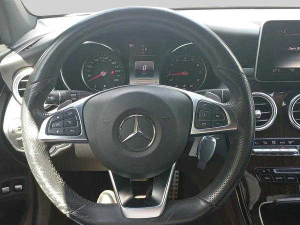 Mercedes-Benz GLC (2019) — foto 2 van 25