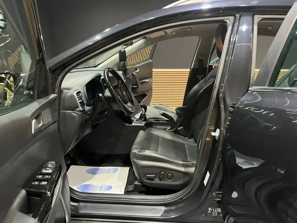Kia Sportage (2019) — foto 16 van 18