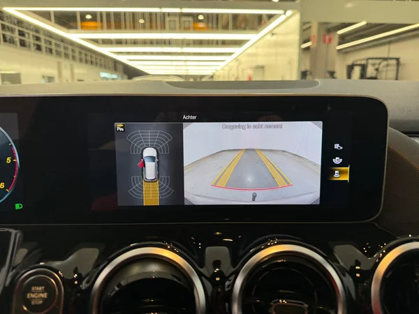 Mercedes-Benz B-180 (2019) — foto 16 van 30