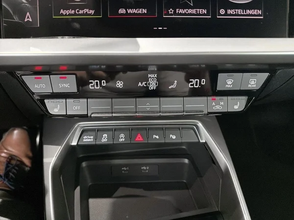 Audi S3 (2021) — foto 10 van 21